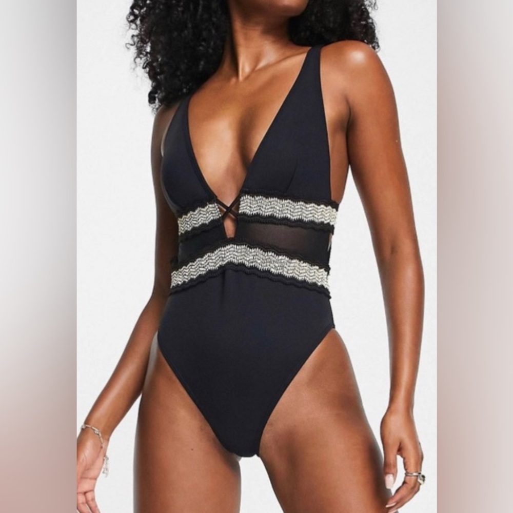 River Island Cutwork High Apex Triangle Swimsuit, Black/Gold, sz US 6